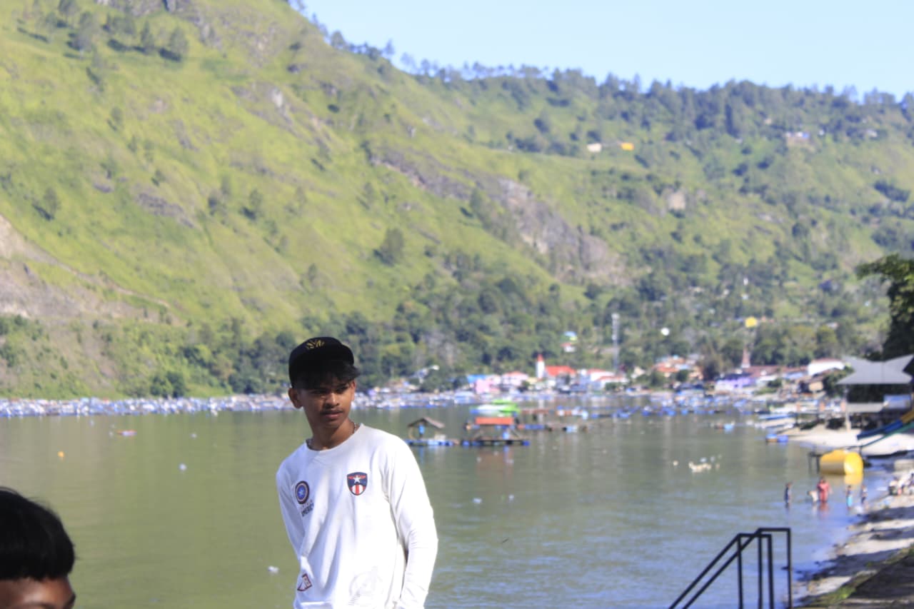Pemandangan danau